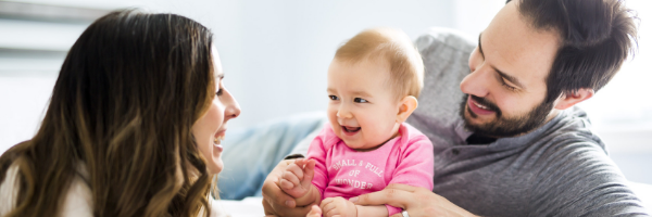 padres y bebé fruto de la minifiv 